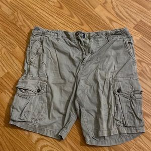 American Eagle shorts size 38.